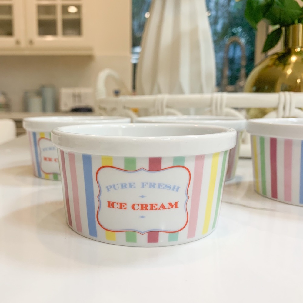 Set of 4 glass ice cream bowls